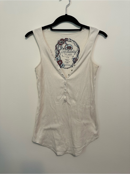 Free People Tops - Free People off white ribbed Tank with snaps